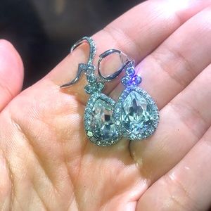 ❄️ Givenchy Drop Earrings ❄️